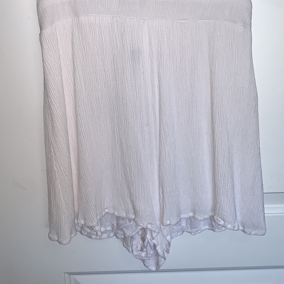 White romper - Picture 3 of 5